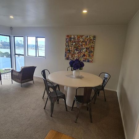 2 Bedroom Home, City And Sea Views Auckland Exteriör bild